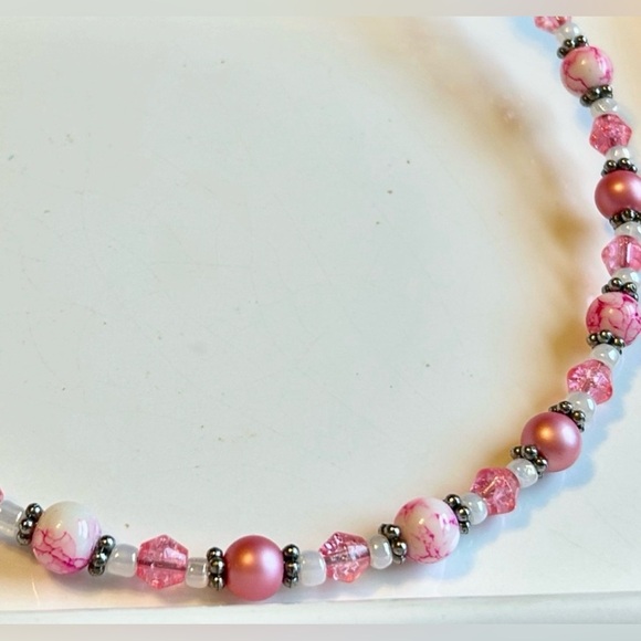 Vintage Pink Beaded Choker Necklace Faux Pearl Glass - Picture 4 of 9